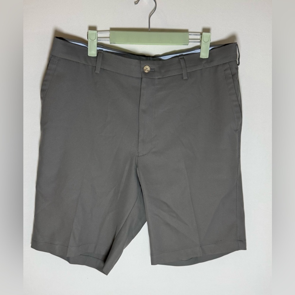 Peter Millar shorts • Men’s size 36